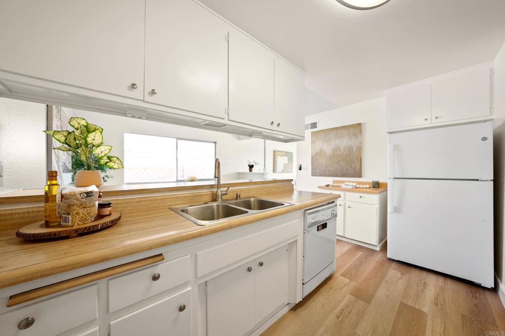 484 Hale Street Property Photo 7