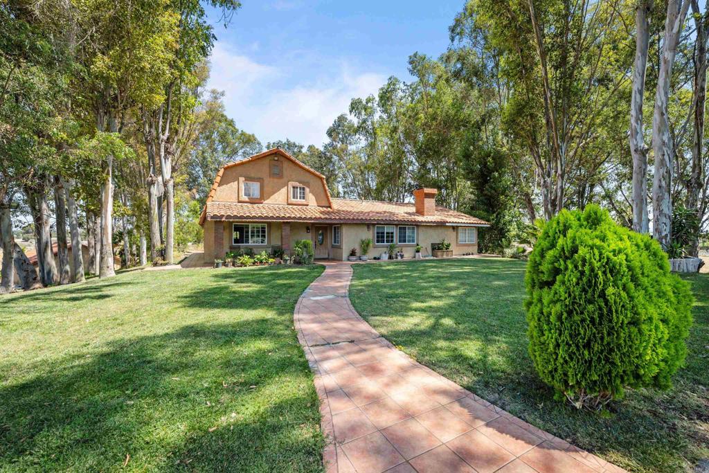 25450 Hayes Ave Property Photo 4