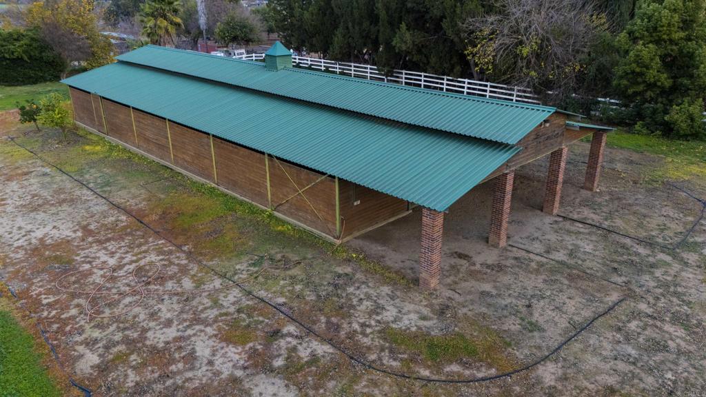 25450 Hayes Ave Property Photo 22