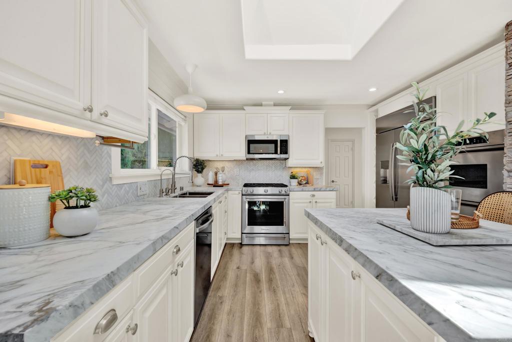 9399 Carmichael Drive Property Photo 6