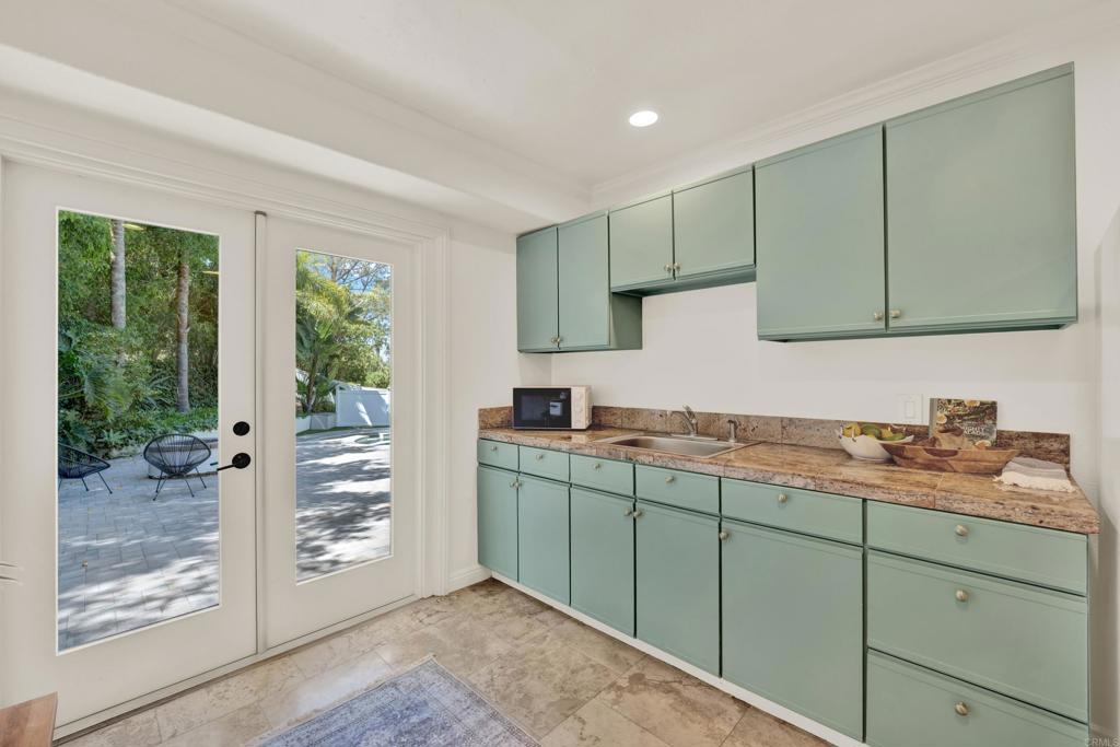 9399 Carmichael Drive Property Photo 32