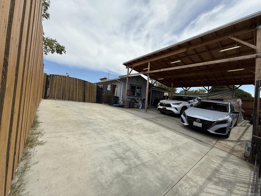 3495 Vista Avenue Property Photo 1