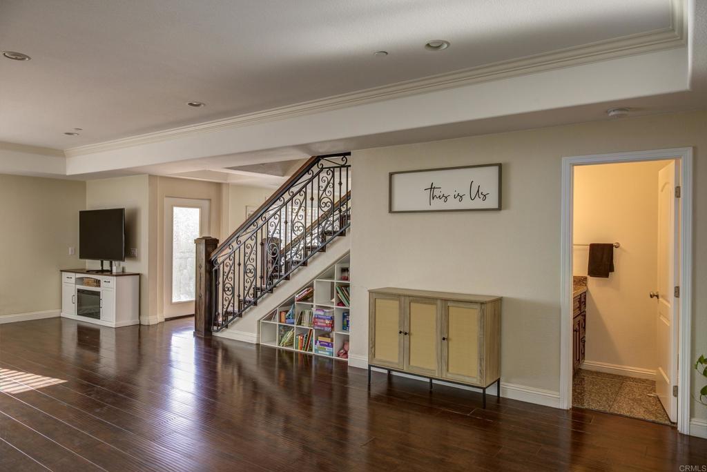 1657 Coronado Avenue Property Photo 3