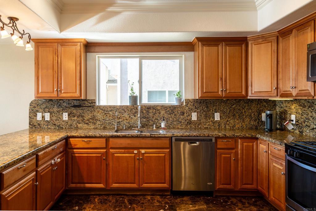 1657 Coronado Avenue Property Photo 11