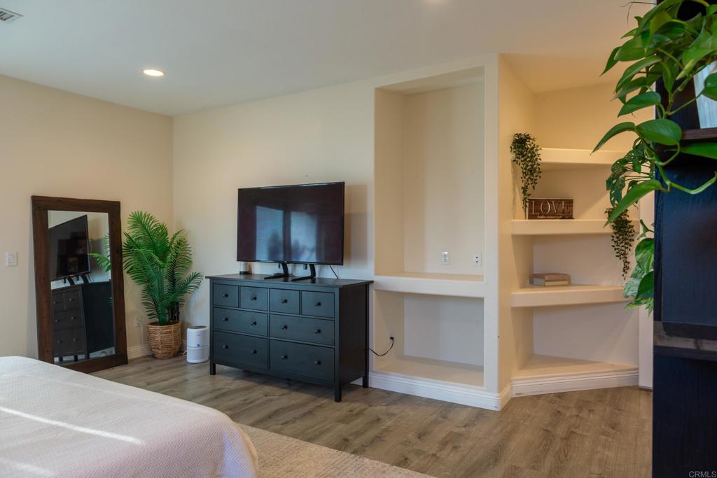 1657 Coronado Avenue Property Photo 19