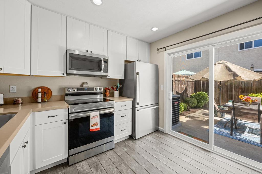 10323 Restful Ct Property Photo 4