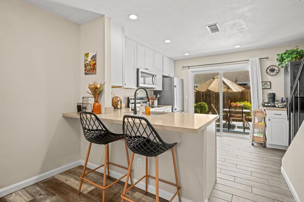 10323 Restful Ct Property Photo 8