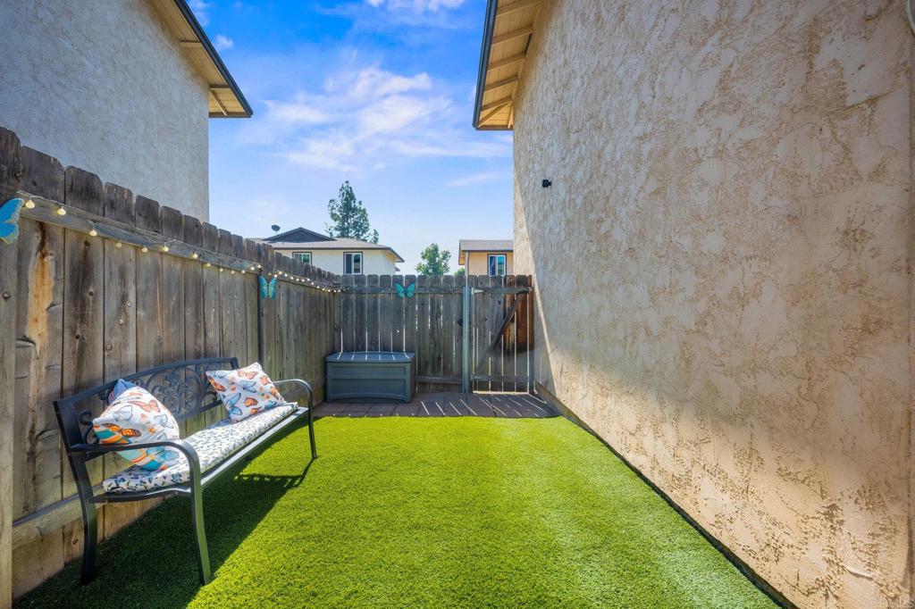 10323 Restful Ct Property Photo 15