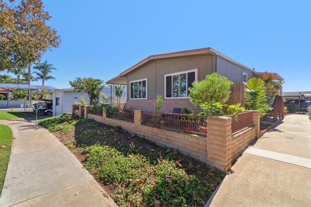 3340 Del Sol 215 Property Photo 1