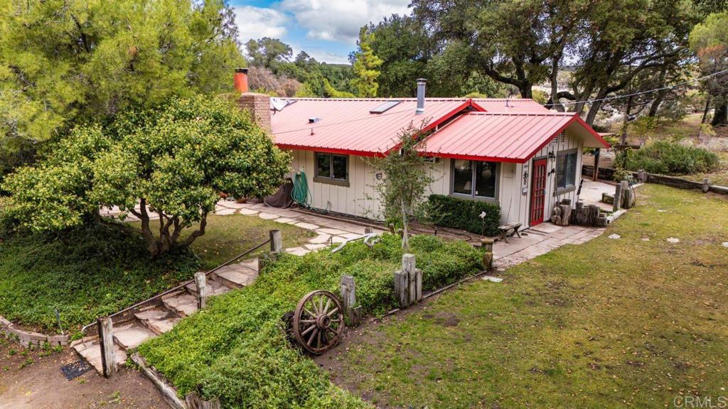 1088 Shasta Way Property Photo 1