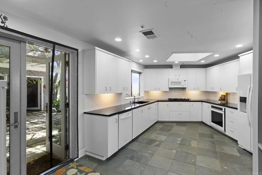 14645 High Valley Road Property Photo 11