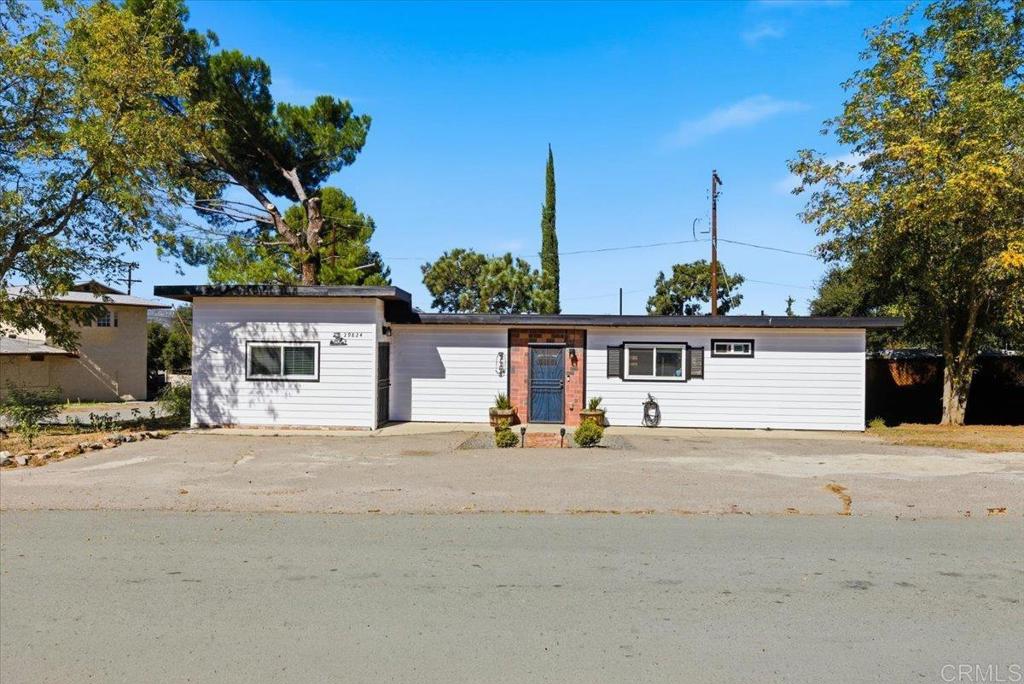 29824 Oak Dr. Property Photo 8