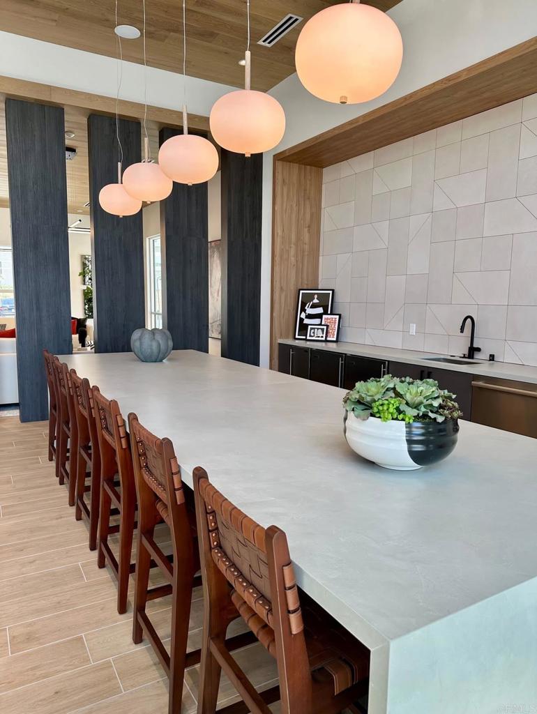 6000 Luminary Drive 5-302 Property Photo 7