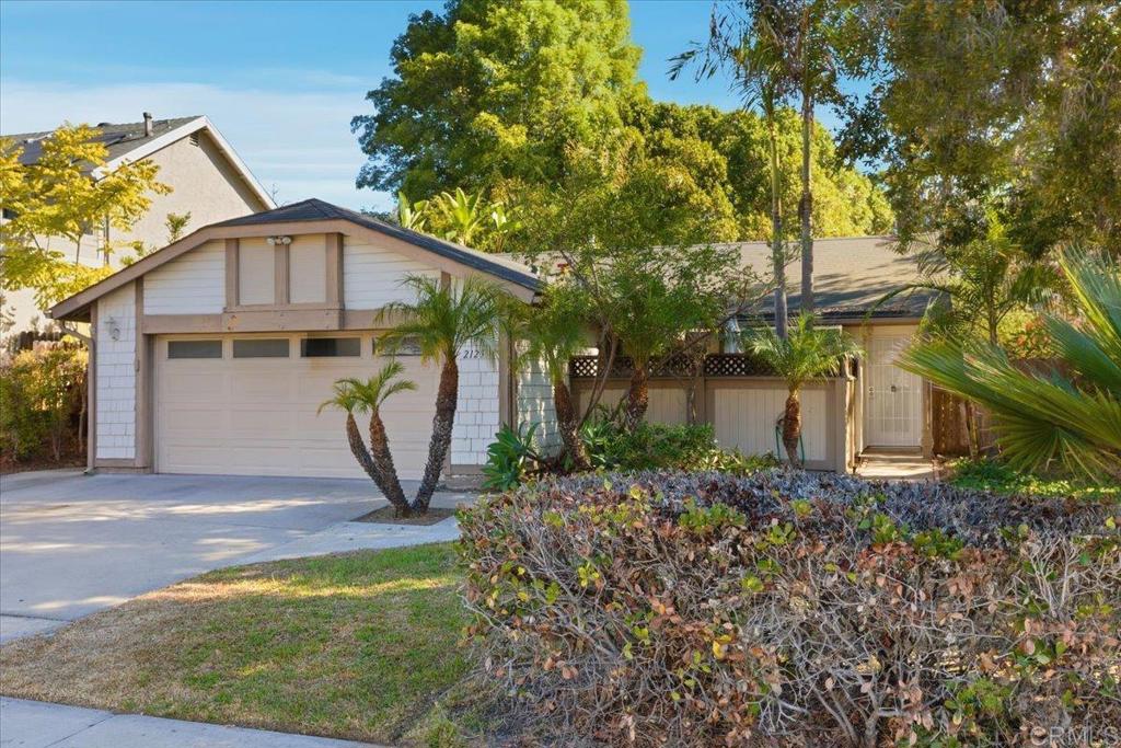 2125 Berryland Court Property Photo 4