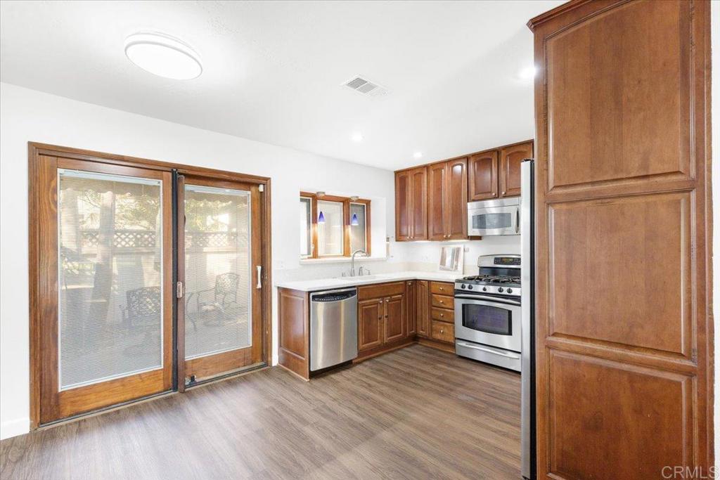 2125 Berryland Court Property Photo 8