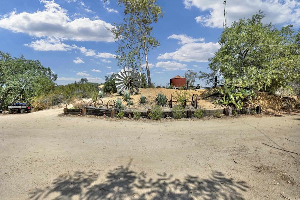 17368 Skyline Truck Trail Property Photo 5