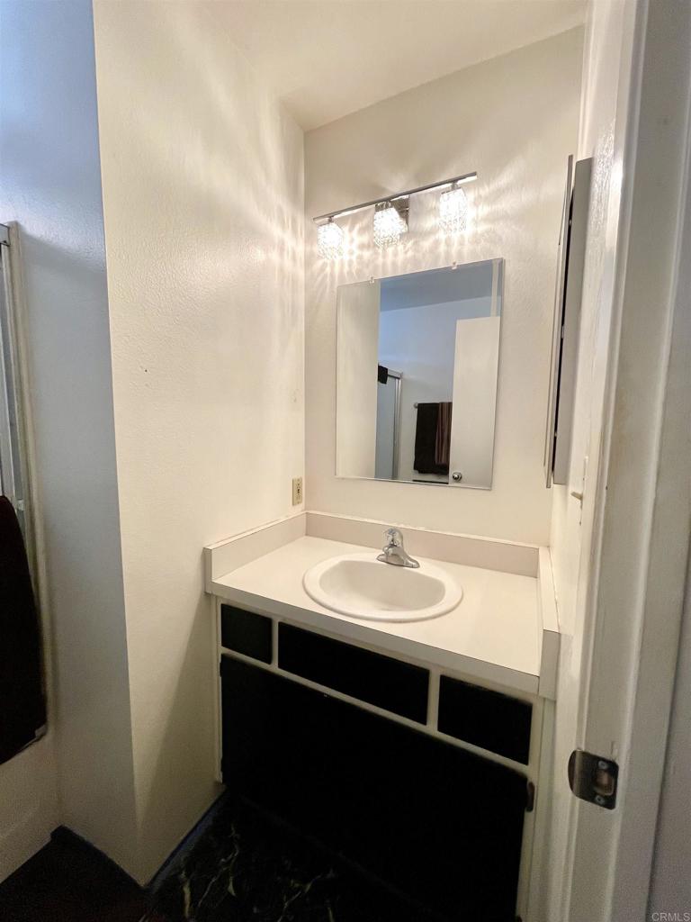 1902 Tierra Del Sol Road Property Photo 31