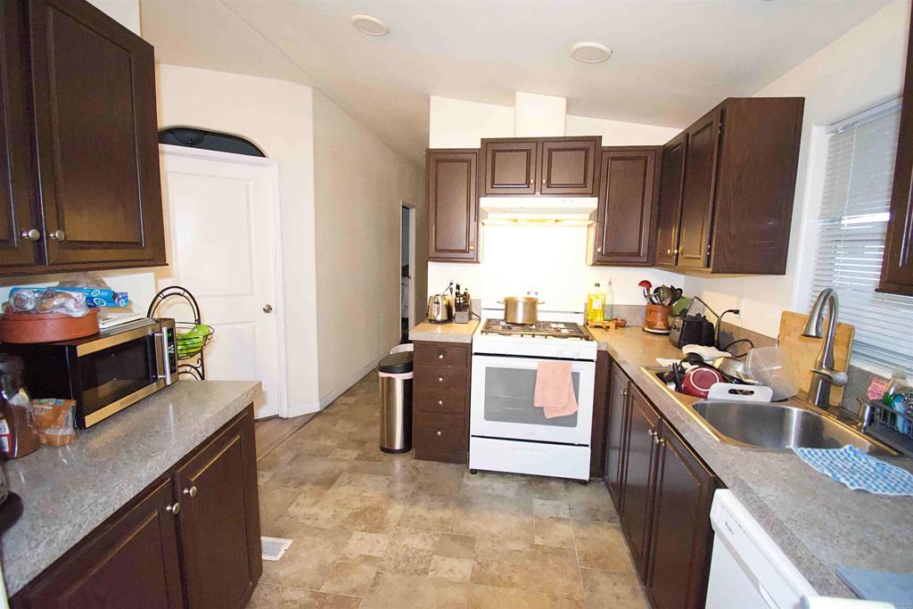 2950 Iris Avenue 33 Property Photo 6