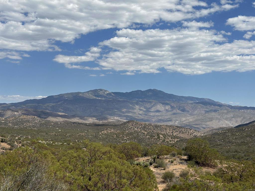 59675 Upper Tule Road Property Photo 5