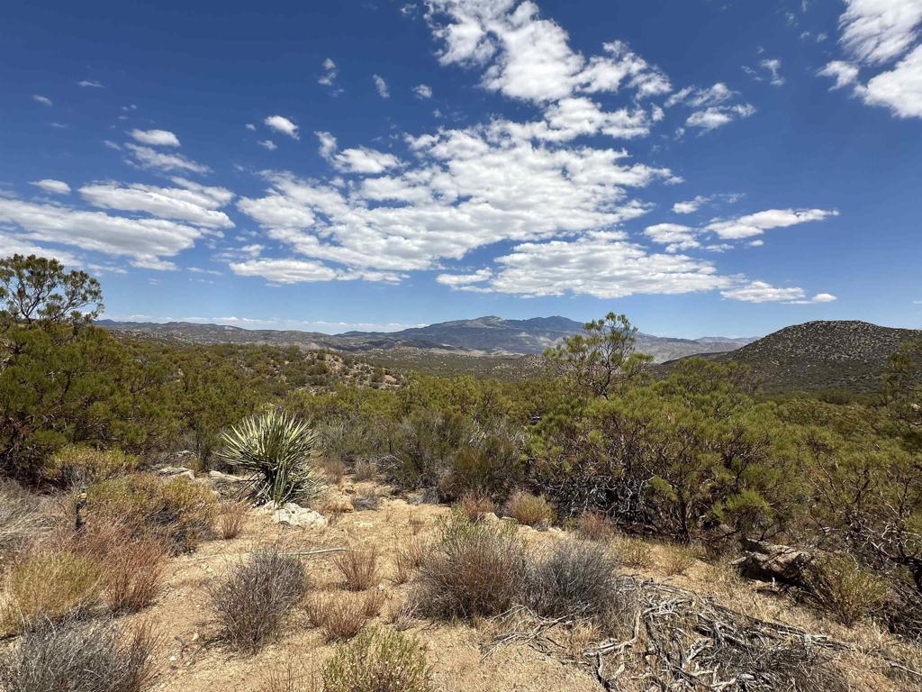 59675 Upper Tule Road Property Photo 8
