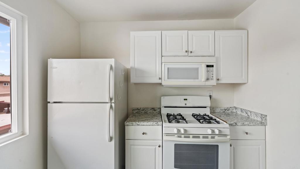 9379 Winter Gardens Blvd 10 Property Photo 7