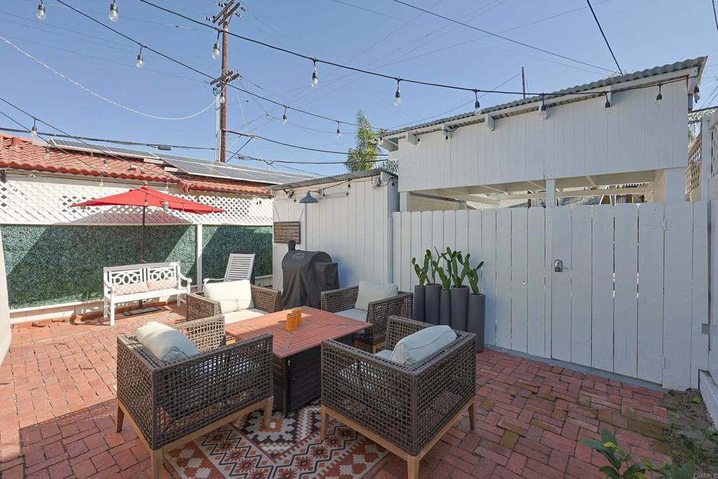 207 C Avenue Property Photo 1