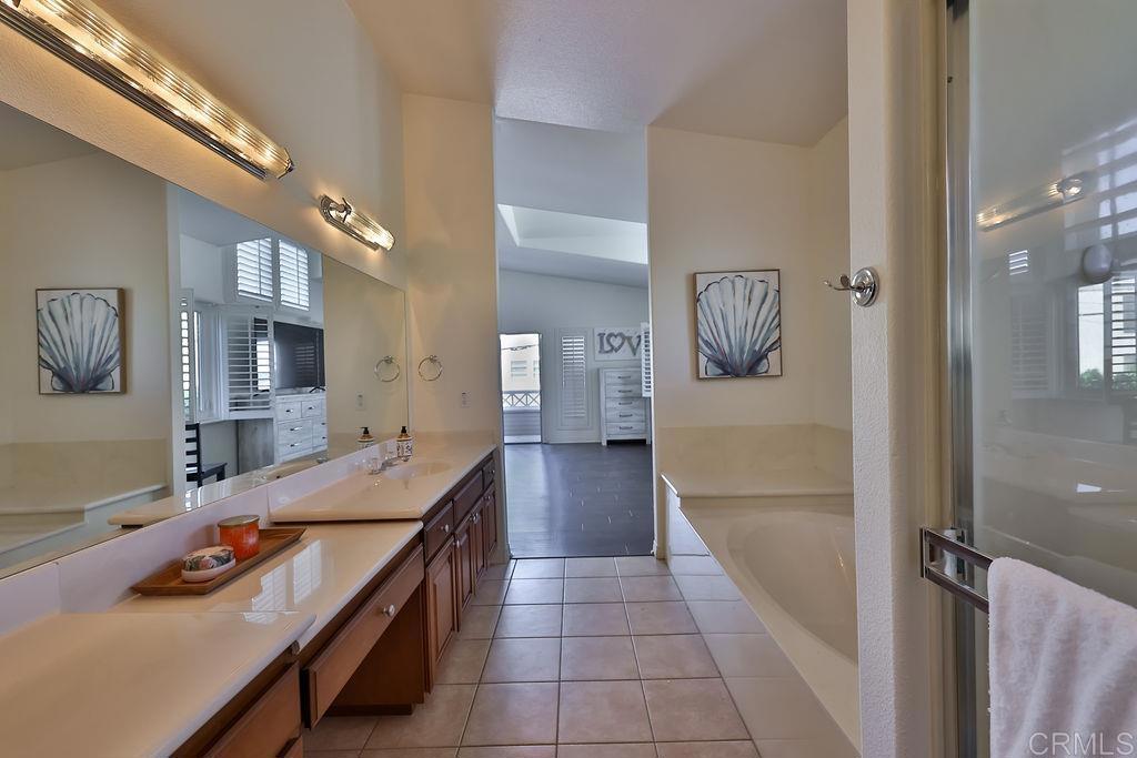 828 D Avenue Property Photo 6