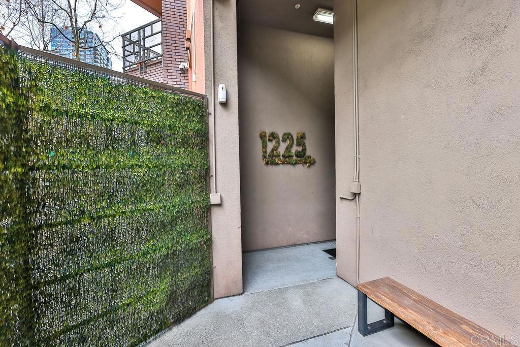 1225 Island Property Photo 5