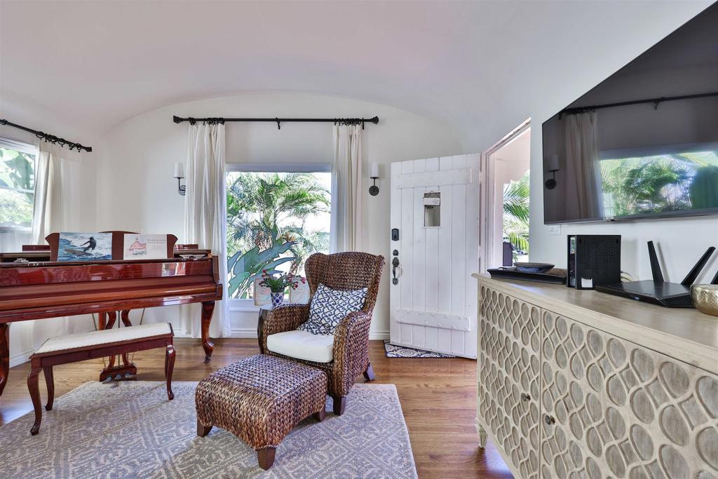 408 5th Property Photo 11