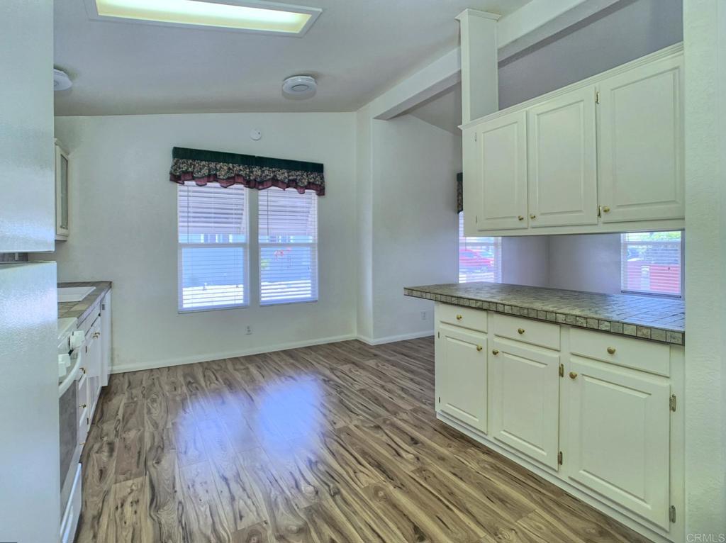 260 E Bradley Avenue 51 Property Photo 11