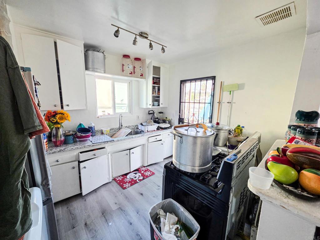 819 821 Raven Street Property Photo 4
