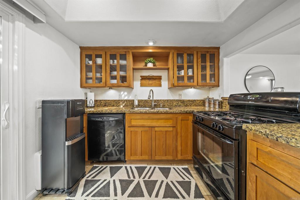 1614 Tina Pl Property Photo 15