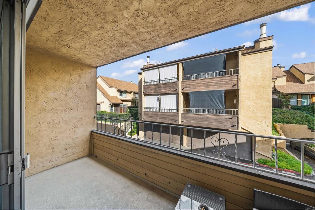 1614 Tina Pl Property Photo 27