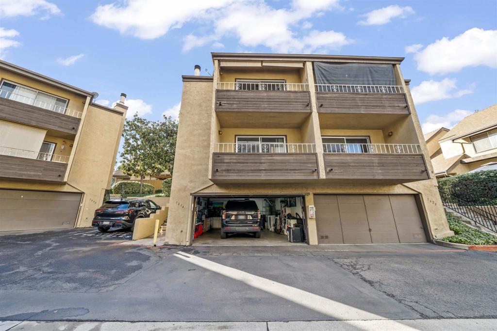 1614 Tina Pl Property Photo 35