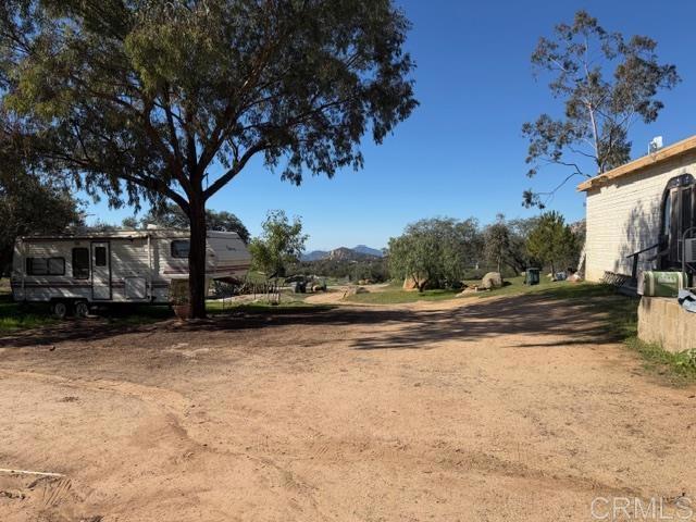 20042 Deerhorn Valley Road Property Photo 2