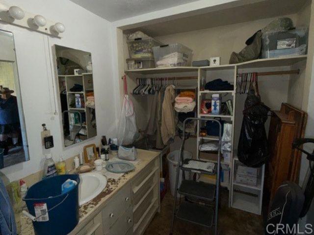 20042 Deerhorn Valley Road Property Photo 9