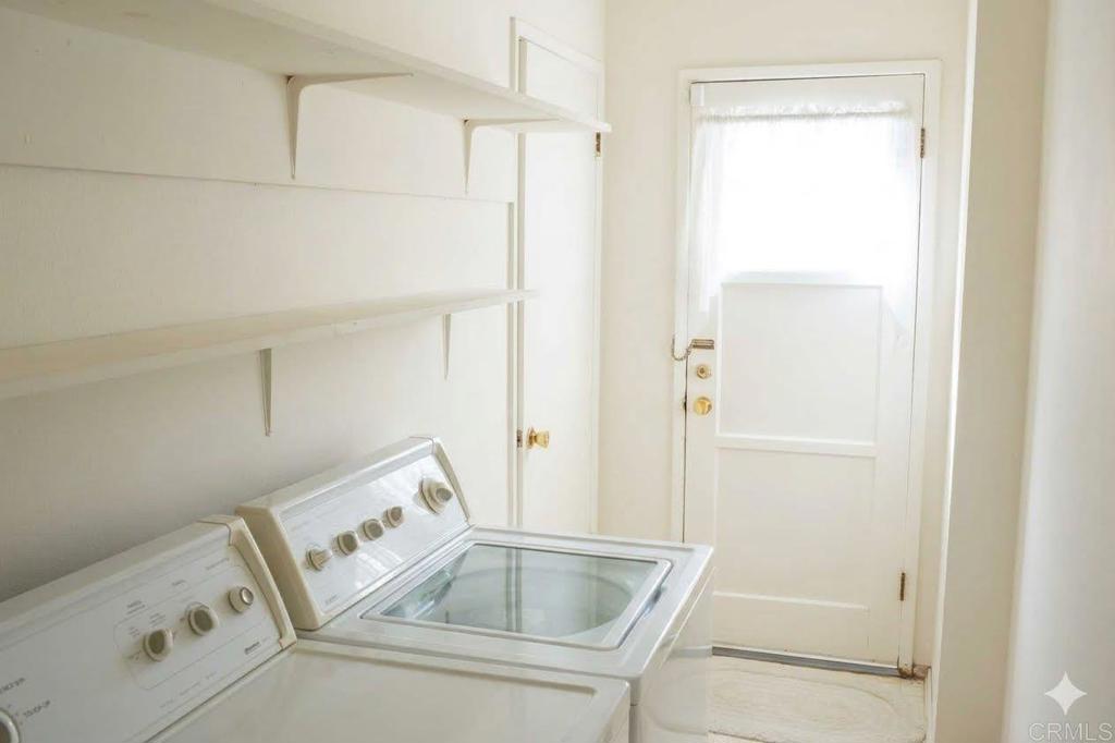 3458 Central Property Photo 17