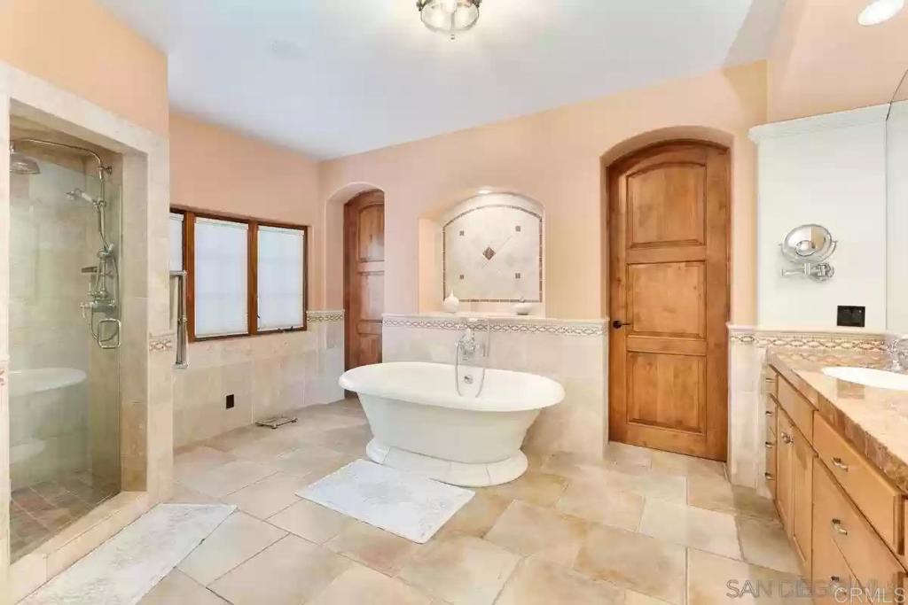 555 Ocean Property Photo 25