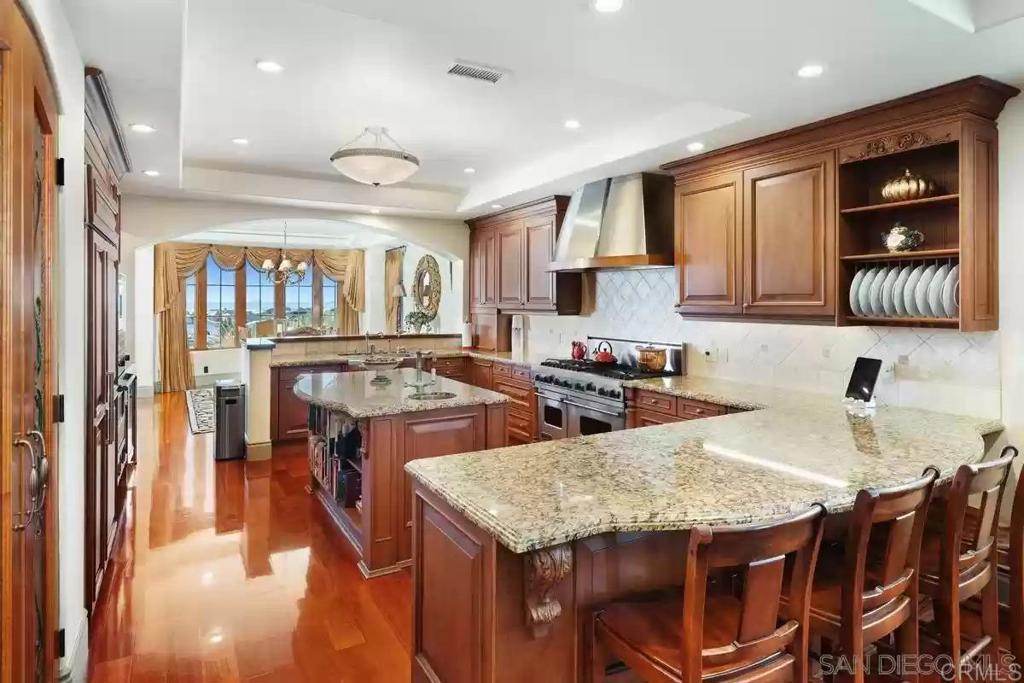 555 Ocean Property Photo 27