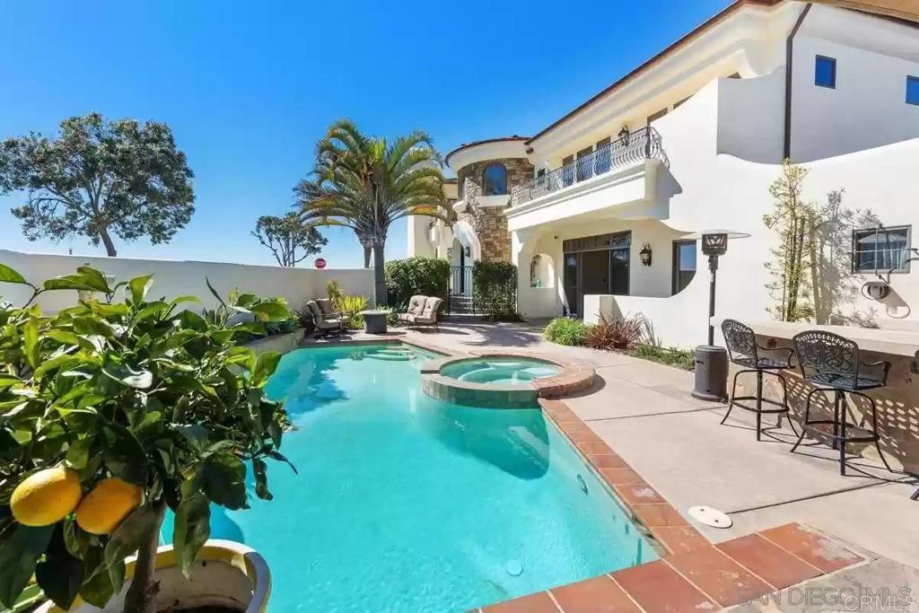 555 Ocean Property Photo 32