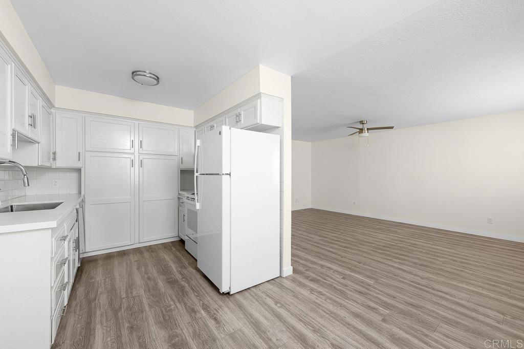 471 Fourth Avenue B Property Photo 3