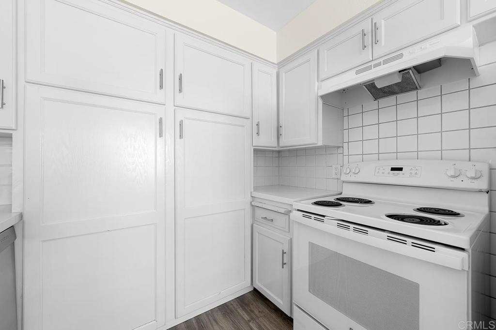 471 Fourth Avenue B Property Photo 5
