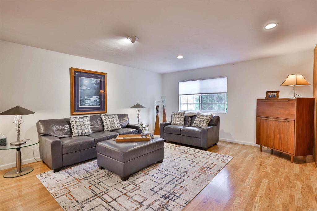 850 C Avenue 4 Property Photo 2
