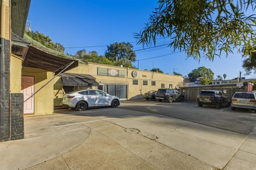 3065 Reynard Way Property Photo 13