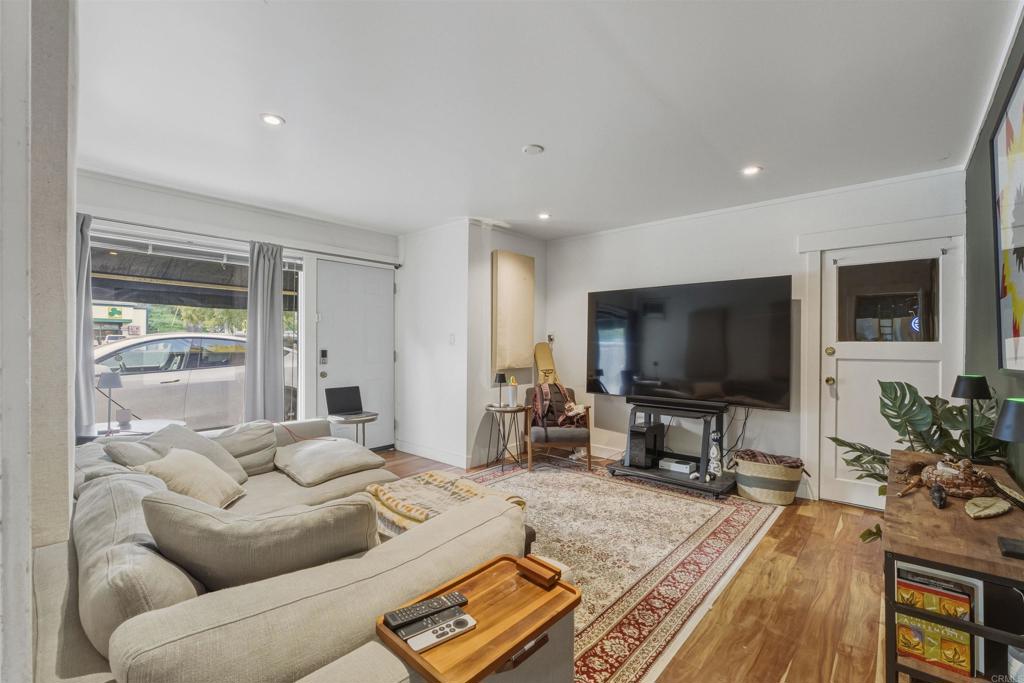 3065 Reynard Way Property Photo 24