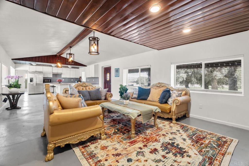 2758 Ribbonwood Property Photo 3