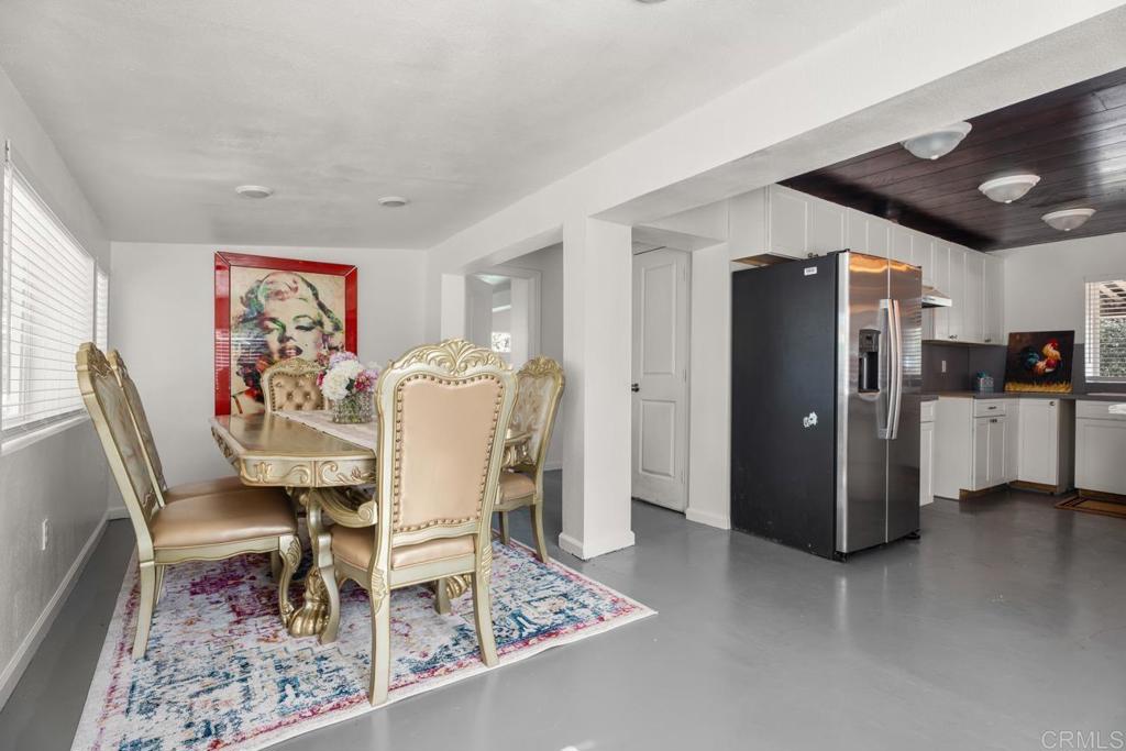 2758 Ribbonwood Property Photo 4