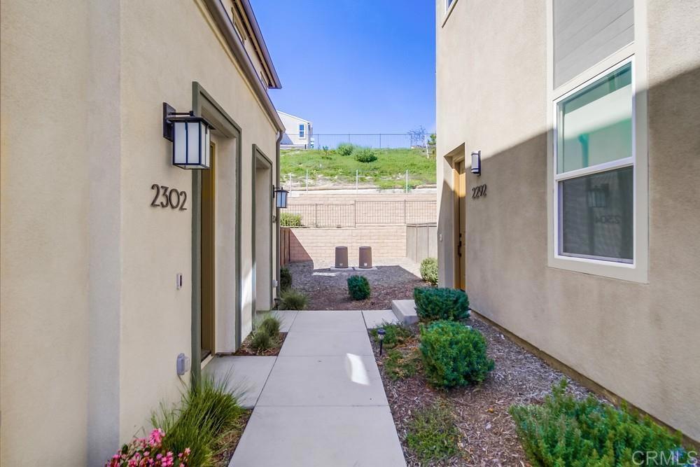 2304 Trevi Cir Property Photo 4