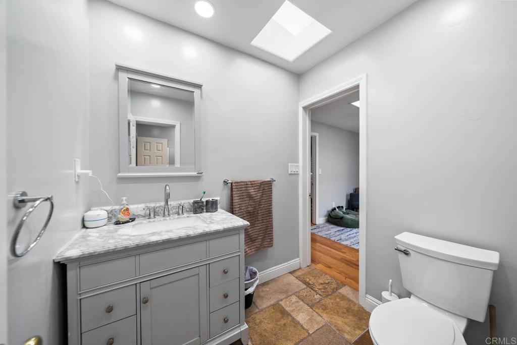 10820 Dutton Drive Property Photo 23