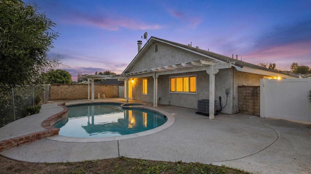 22945 Magnolia Glen Drive Property Photo 3